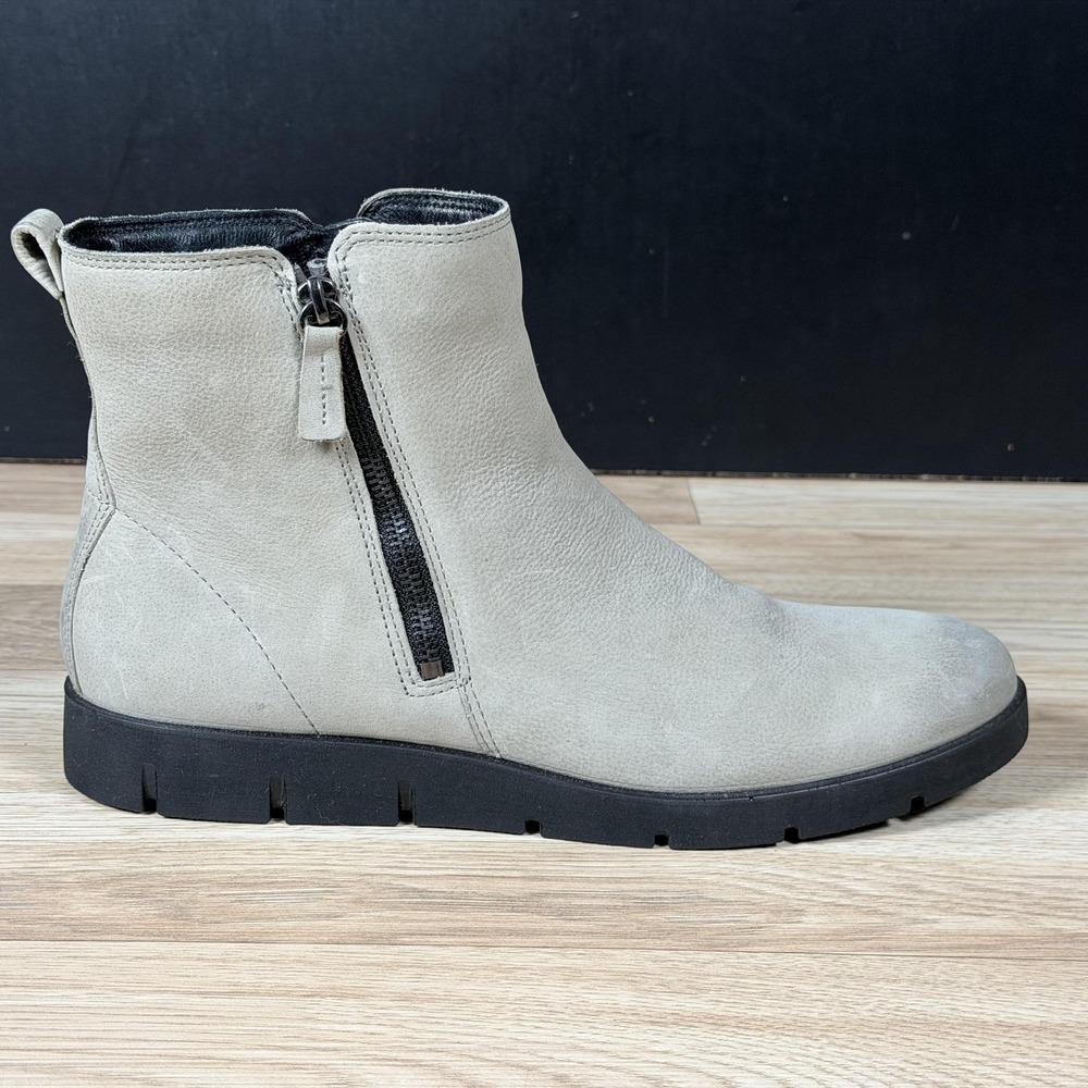ECCO Bella Boots Womens Size 11 11.5 Gray Leather Ankle Side Zip Booties - Picture 2 of 14